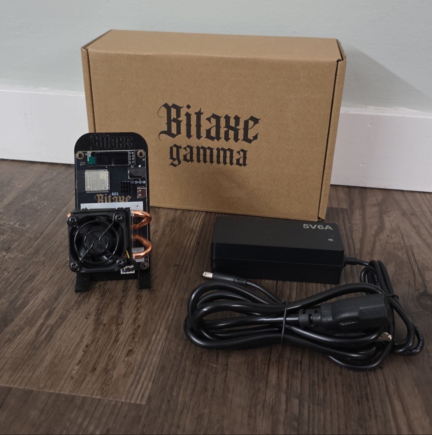 Bitaxe Gamma 601 V2 - 1.5 TH/s - Includes PSU