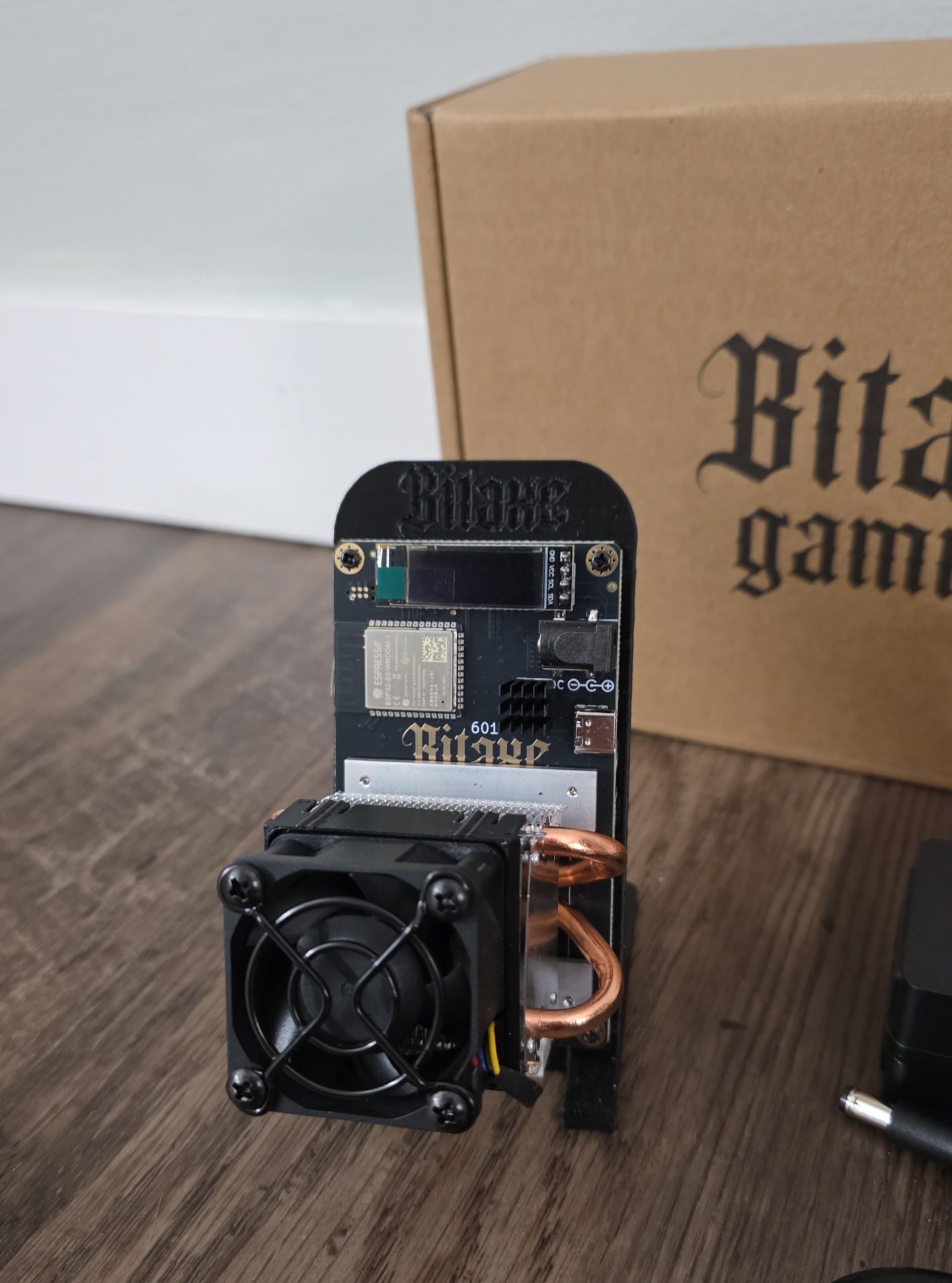 Bitaxe Gamma 601 V2 - 1.5 TH/s - Includes PSU